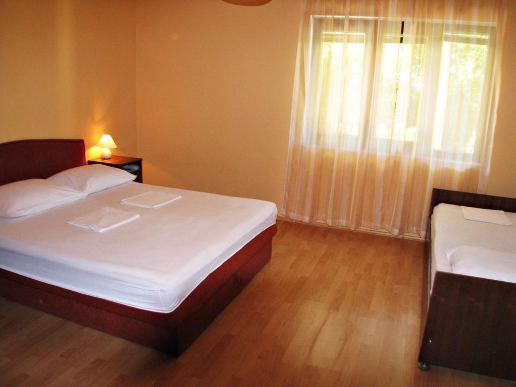 Apartments Miljak Omiš Exterior foto